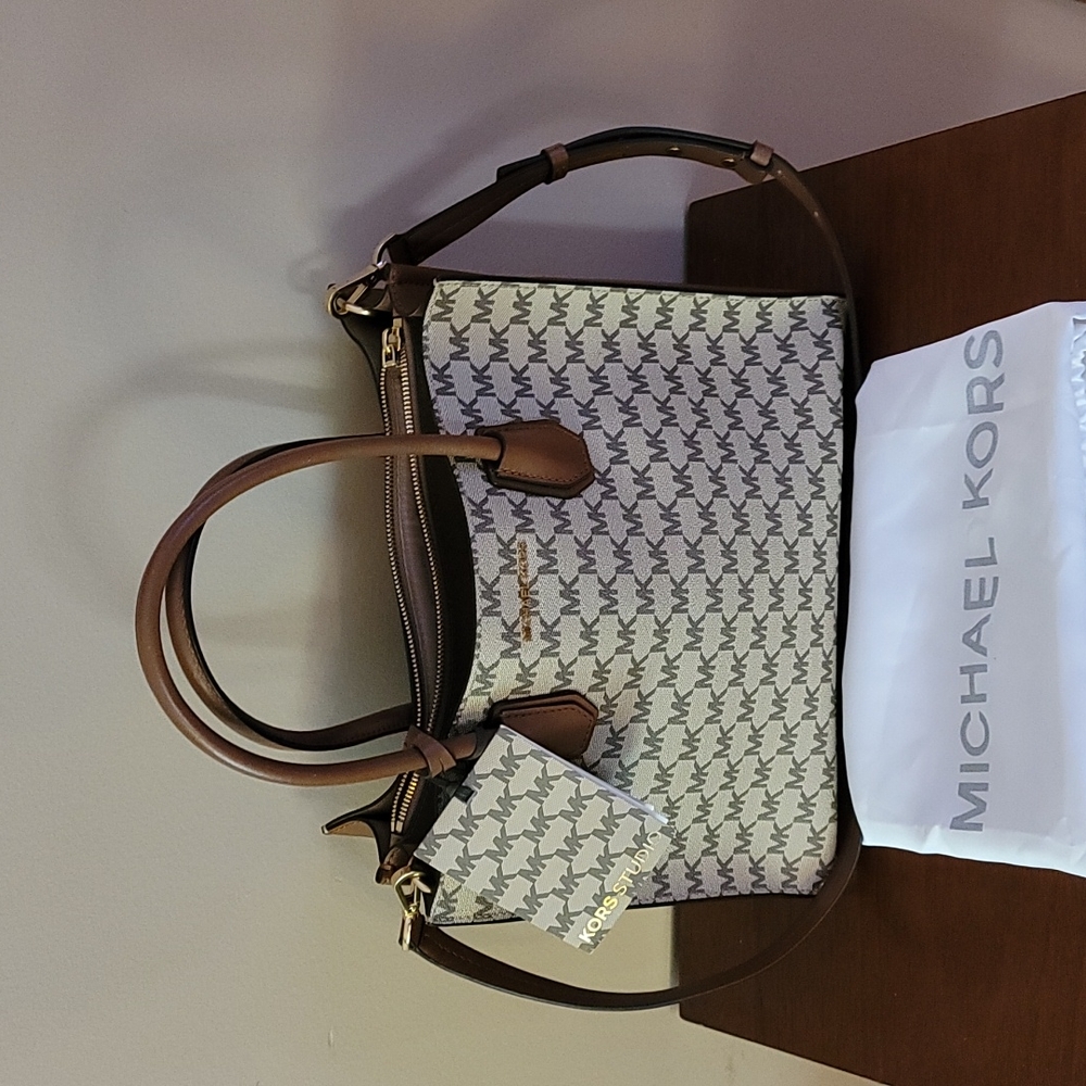 Michael Kors Medium Tote